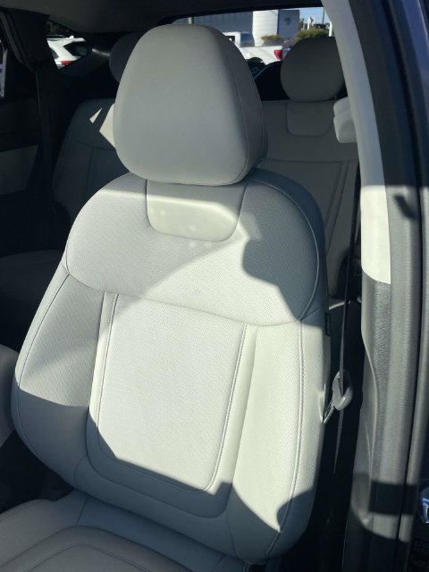 Certified 2025 Hyundai Tucson SEL FWD image 17