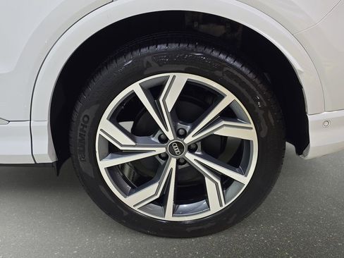 Used 2023 Audi Q4 e-tron Premium Plus w/ Premium Plus AWD/4WD image 33