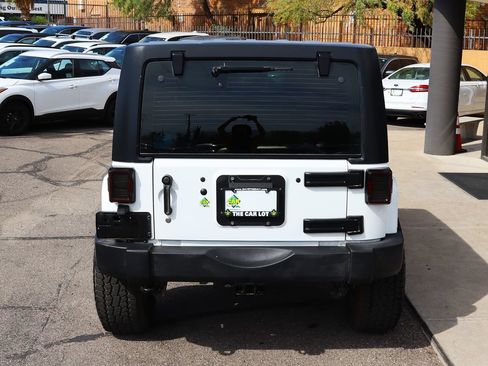 Used 2015 Jeep Wrangler Unlimited Sport w/ Max Tow Package AWD/4WD image 12