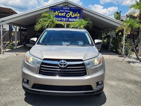 Used 2016 Toyota Highlander Limited FWD image 3
