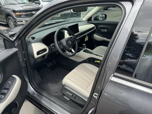 Used 2027 Honda HR-V EX-L image 3
