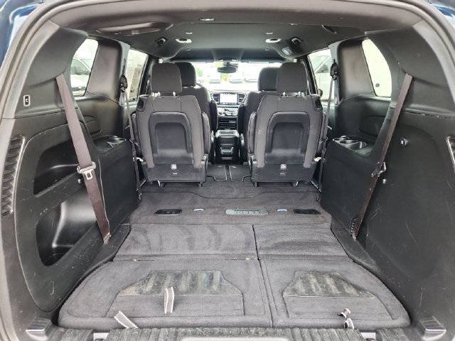 Used 2024 Chrysler Pacifica Touring FWD image 33