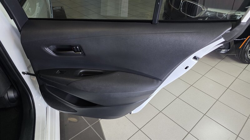 Used 2022 Toyota Corolla LE FWD image 19
