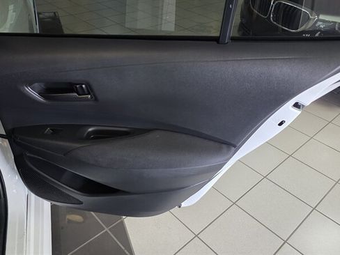 Used 2022 Toyota Corolla LE FWD image 19