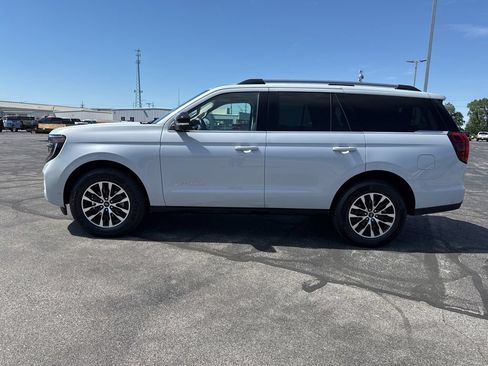 Used 2025 Ford Expedition Platinum AWD/4WD image 6