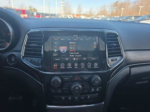 Used 2022 Jeep Grand Cherokee Limited AWD/4WD image 31