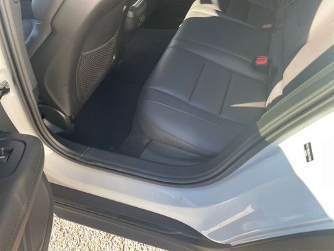 Used 2025 Volvo V60 B5 Cross Country Plus image 27