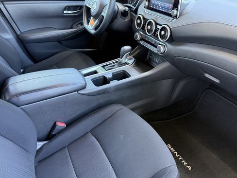 Used 2024 Nissan Sentra SV FWD image 20