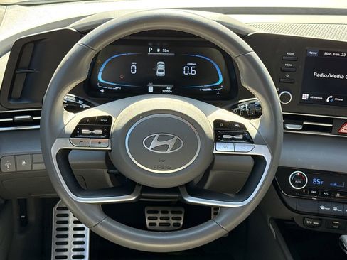 Certified 2025 Hyundai Elantra Sport image 13