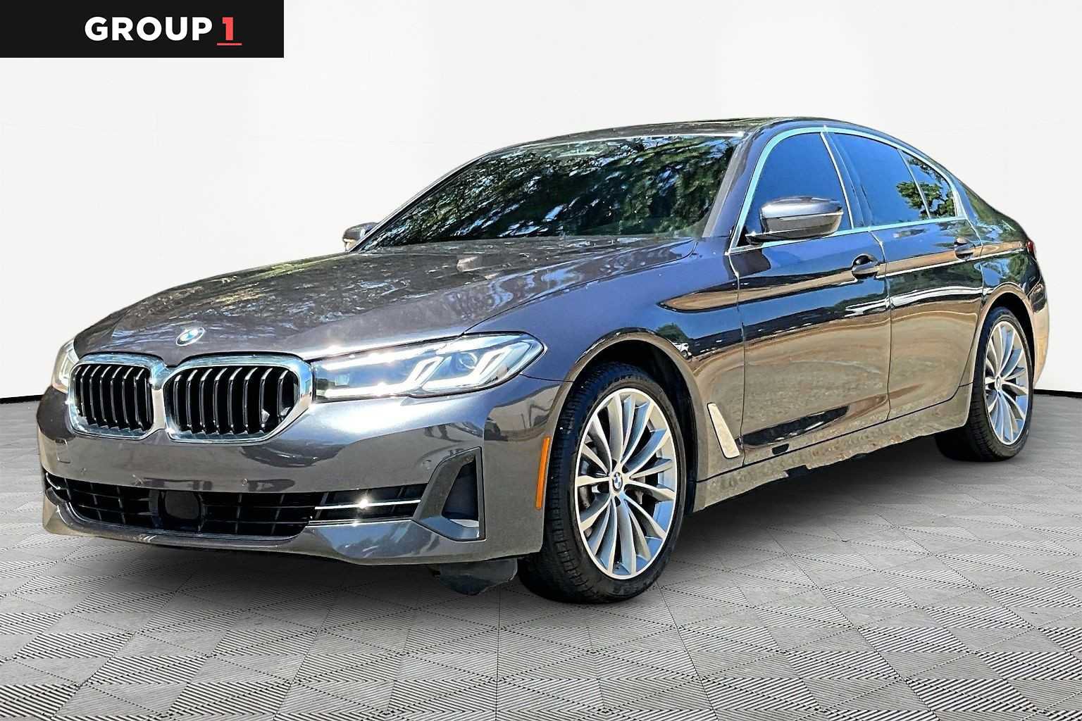 Used 2022 BMW 530i w/ Premium Package RWD image 1