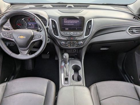 Used 2020 Chevrolet Equinox Premier image 17