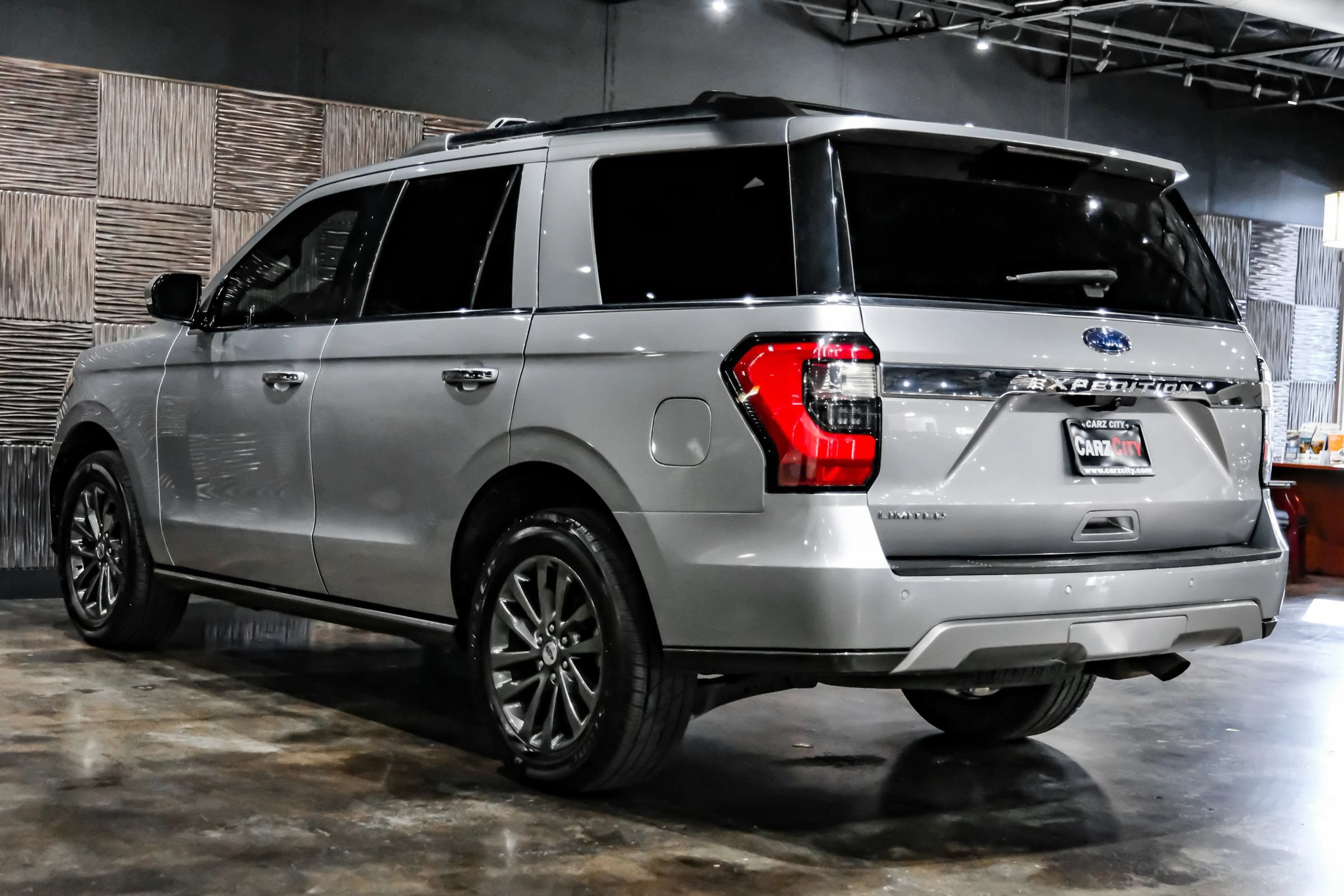 Used 2021 Ford Expedition Limited RWD image 10