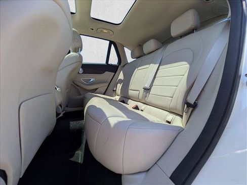 Used 2020 Mercedes-Benz GLC 300 4MATIC image 19