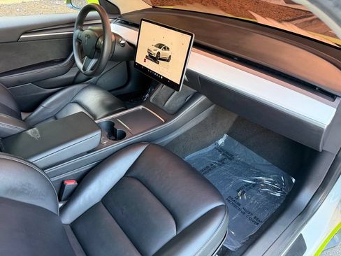 Used 2022 Tesla Model 3 Long Range AWD/4WD image 31