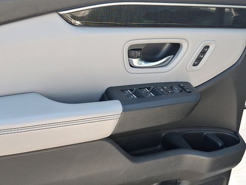 Used 2023 Honda Pilot Elite image 15
