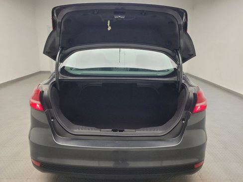 Used 2018 Ford Focus SE FWD image 29