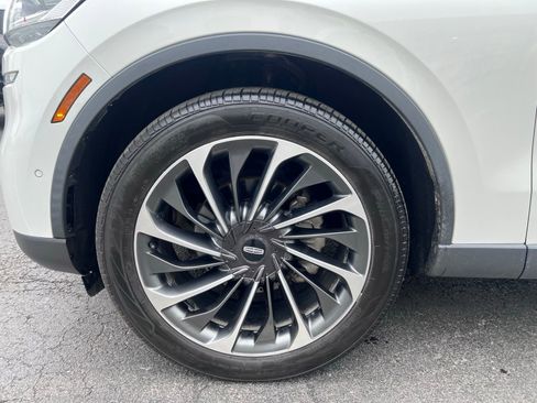 Used 2021 Lincoln Aviator Reserve w/ Equipment Group 202A AWD/4WD image 16