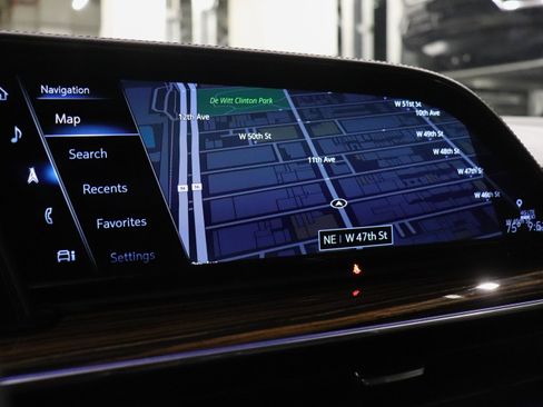 Used 2023 Cadillac Escalade ESV Premium Luxury AWD/4WD image 35