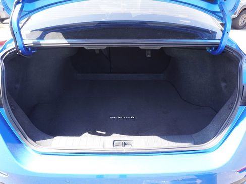 Certified 2025 Nissan Sentra SR w/ Midnight Edition image 8