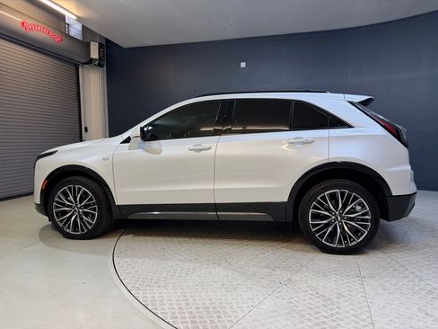 Certified 2024 Cadillac XT4 Sport FWD image 2