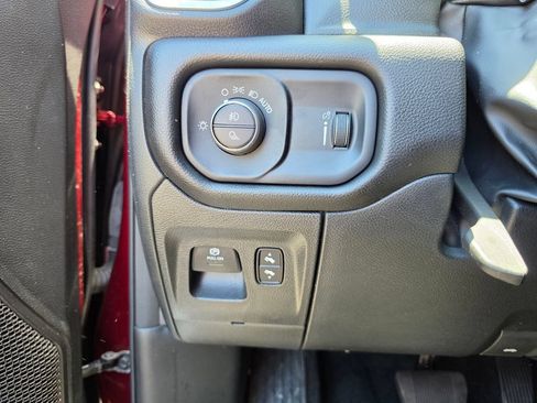 Used 2025 RAM 1500 Big Horn RWD image 21