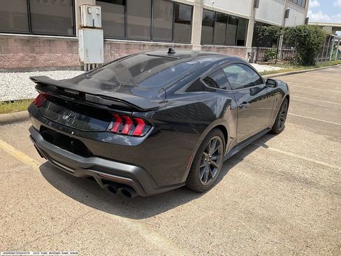 Used 2025 Ford Mustang Dark Horse RWD image 5