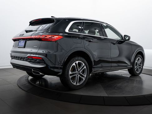 New 2025 Audi Q5 2.0T Premium image 4