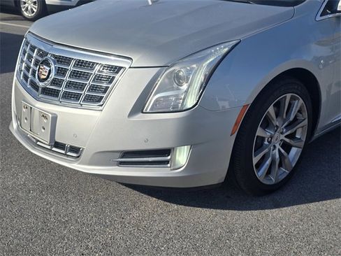 Used 2015 Cadillac XTS Luxury w/ Driver Awareness Package image 10