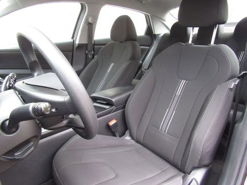 Used 2022 Hyundai Elantra SEL image 10