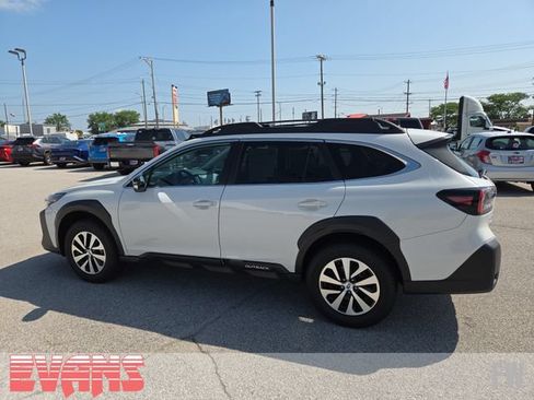 Used 2023 Subaru Outback Premium AWD/4WD image 25