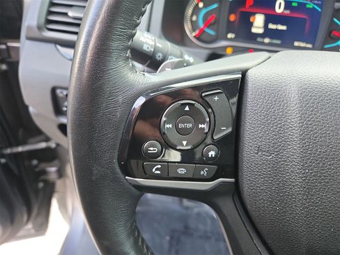 Used 2019 Honda Pilot Touring image 9