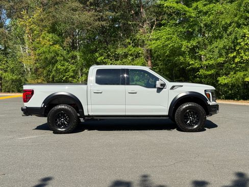 Used 2024 Ford F150 Raptor image 14