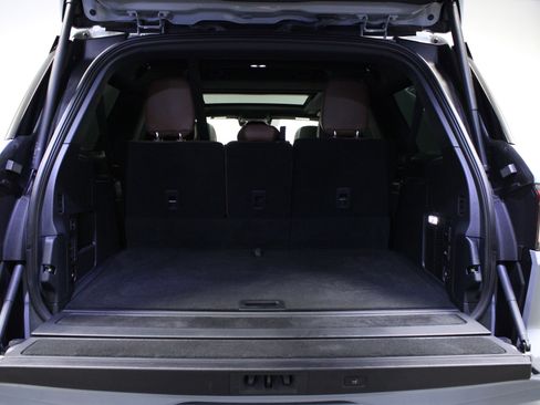 Used 2025 Lincoln Navigator L Reserve AWD/4WD image 15