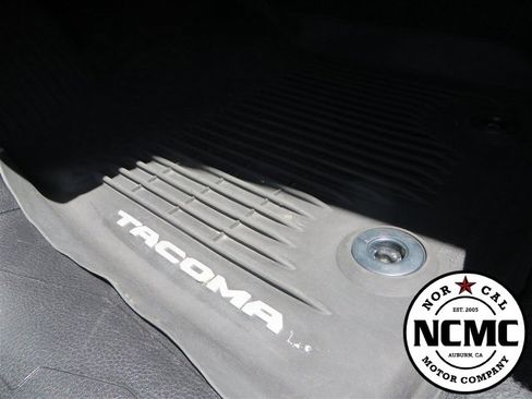 Used 2021 Toyota Tacoma TRD Sport image 33