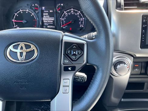 Used 2021 Toyota 4Runner SR5 Premium w/ Moonroof Package AWD/4WD image 25