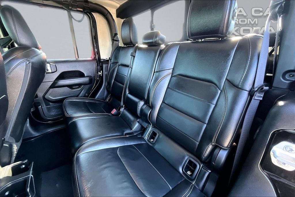 Used 2020 Jeep Gladiator Overland AWD/4WD image 26