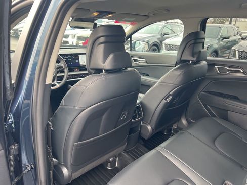 Certified 2023 Kia Sportage EX image 9