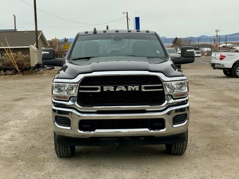 Used 2024 RAM 2500 Tradesman w/ Chrome Appearance Group image 8