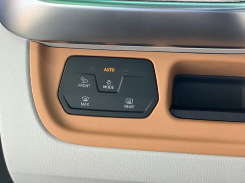 New 2025 Volkswagen ID. Buzz 1st Edition image 25