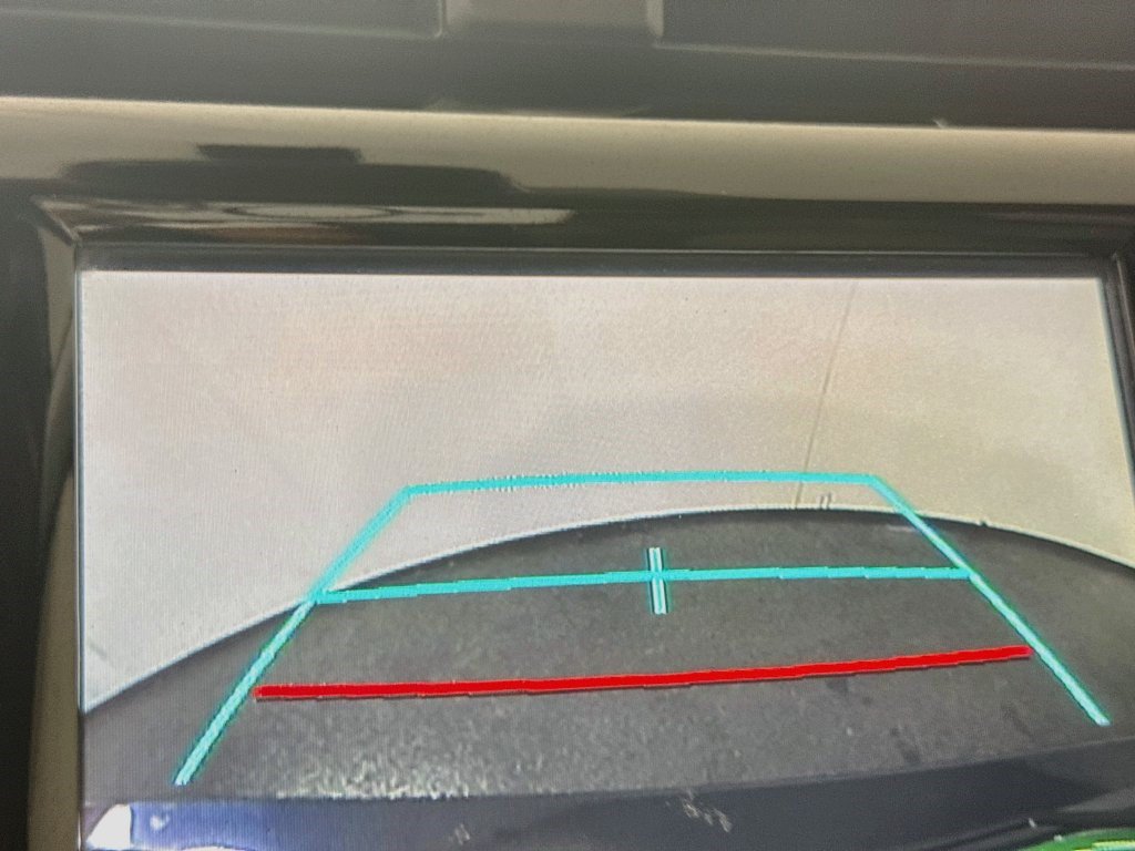 Used 2020 Toyota Camry SE FWD image 18