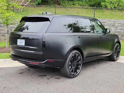 New 2026 Land Rover Range Rover Long Wheelbase SE AWD/4WD image 2