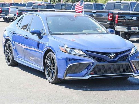 Used 2023 Toyota Camry XSE image 5