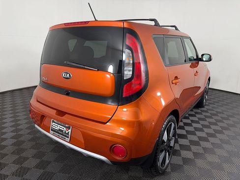 Used 2018 Kia Soul + FWD image 9