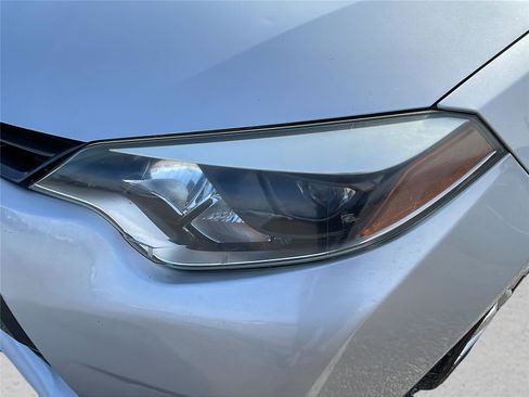 Used 2016 Toyota Corolla LE image 9