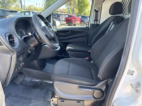 Used 2023 Mercedes-Benz Metris image 15