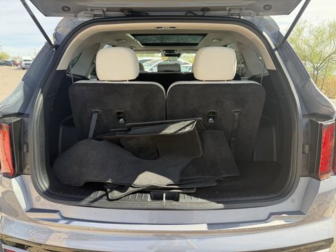 Certified 2022 Kia Sorento S w/ Panoramic Sunroof Package image 11