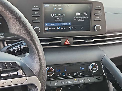 Used 2023 Hyundai Elantra Blue FWD image 27
