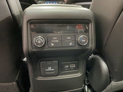 Used 2023 GMC Acadia Denali w/ Denali Ultimate Package image 16