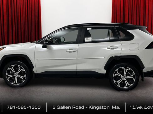 Certified 2025 Toyota RAV4 XSE w/ Weather Package image 8