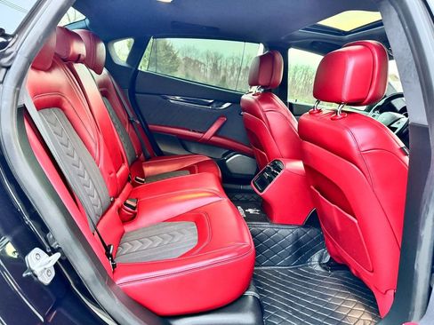 Used 2018 Maserati Quattroporte S GranLusso image 34